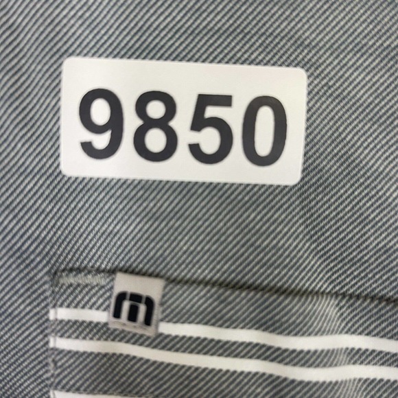 Travis Mathew Mens L Short Sleeve Polo Golf Shirt Chest Pocket Gray Embroidered - Picture 12 of 12